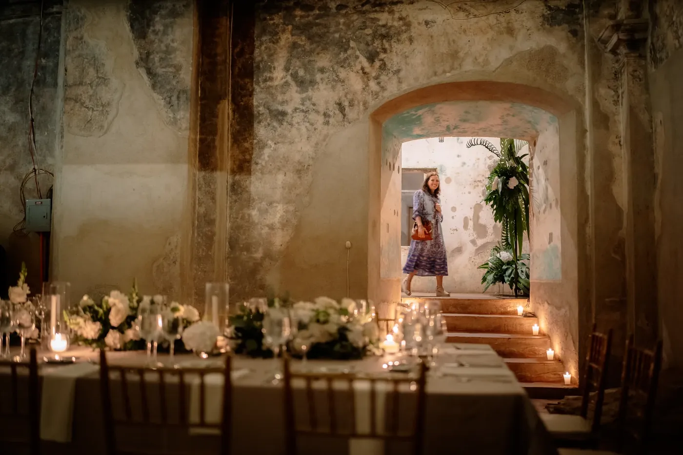 La cena en una ruina colonial de Antigua